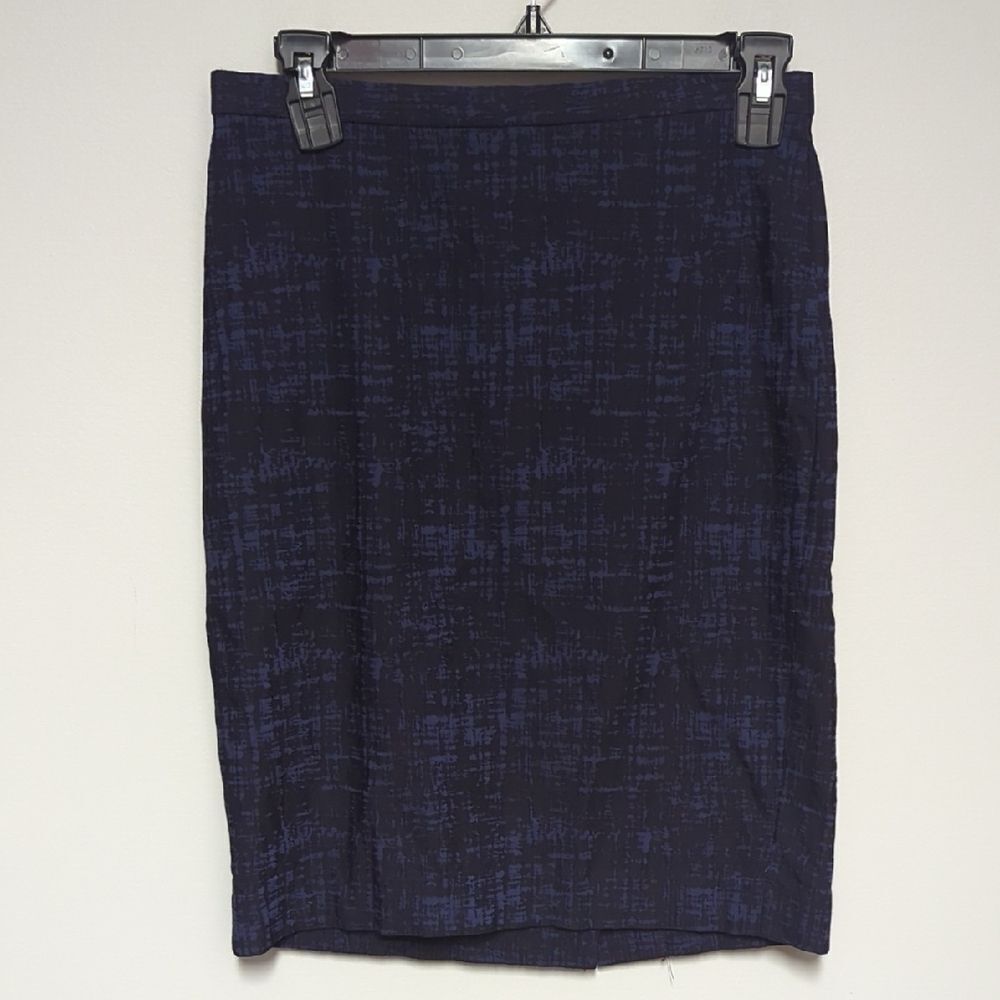 Banana Republic Blue Knee-Length Pencil Skirt for Work